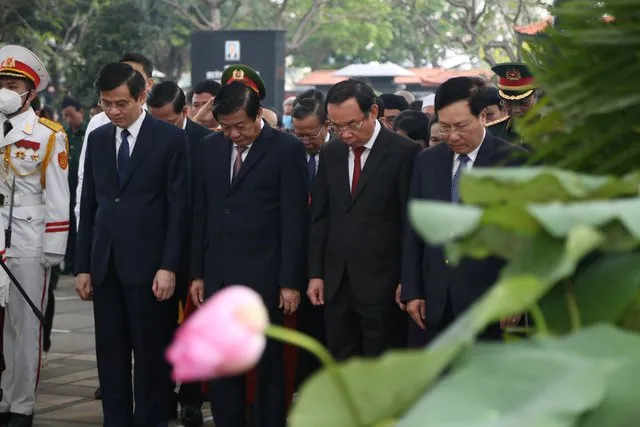 Lãnh đạo Đảng, Nhà nước dâng hương tưởng nhớ cố Thủ tướng Võ Văn Kiệt 2