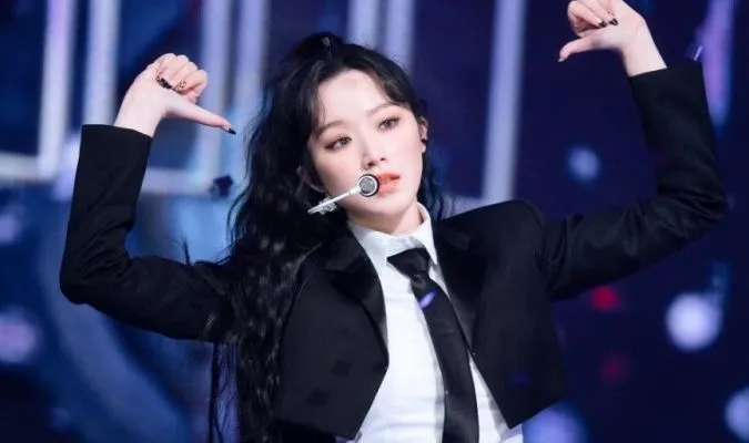 Shuhua ((G)-IDLE) lại khiến fan “đau đầu” vì phát ngôn kém duyên 3