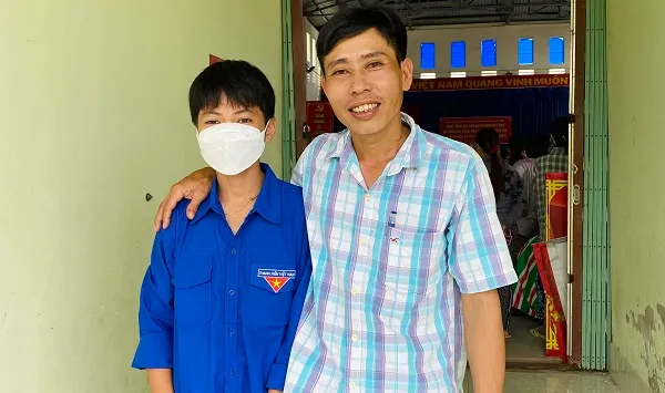 Tấm lòng người thầy giáo nghèo nơi địa đầu Tổ quốc 1