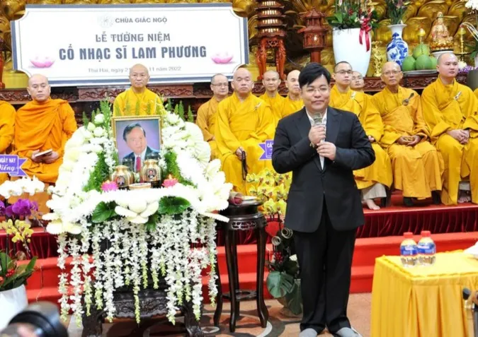 Sao Việt đến viếng thăm cố nhạc sĩ Lam Phương 6