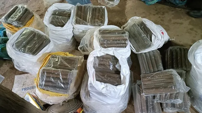 Quảng Nam: Triệt phá đường dây mua bán gần 1 tấn thuốc nổ, hơn 400 viên đạn 1