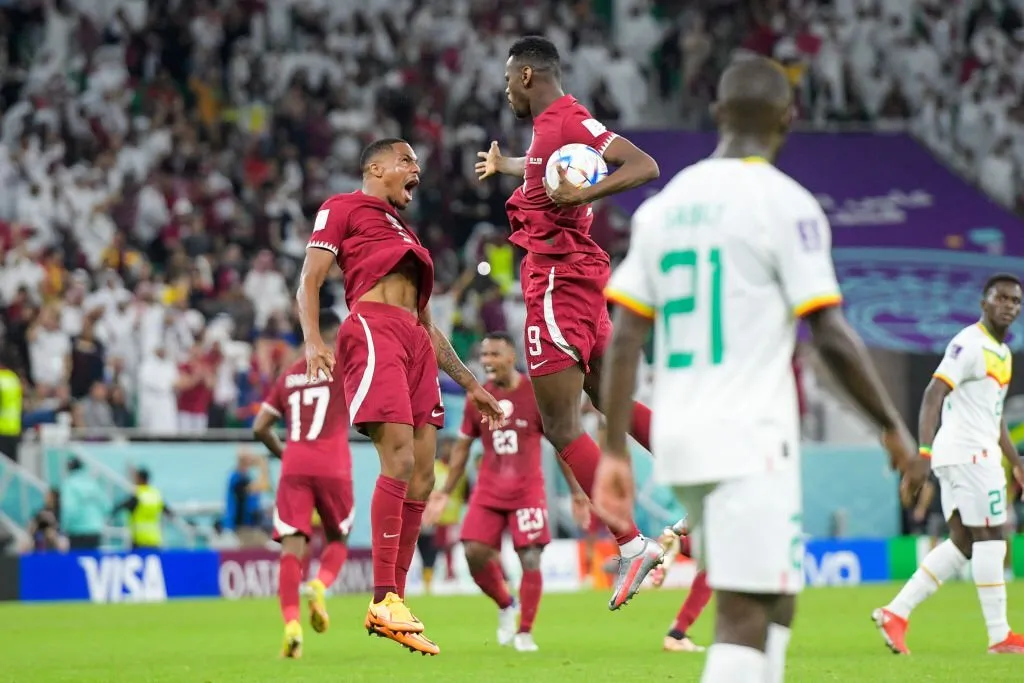Qatar đứng trước cảnh cửa “bị loại sớm” sau trận thua Senegal