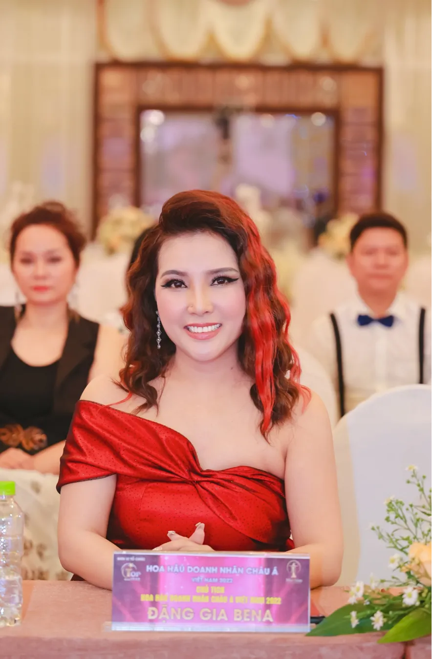 Chủ tịch Hoa hậu Doanh nhân Châu Á Việt Nam 2022 – Hoa hậu Đặng Gia Bena