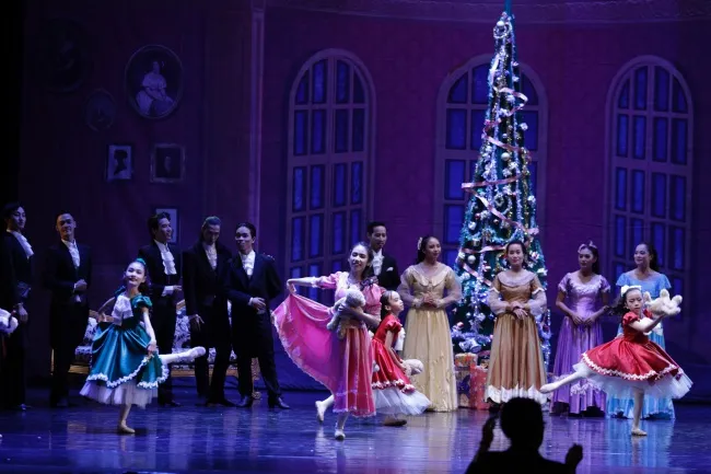 Ballet Kẹp hạt dẻ - Bữa tiệc lộng lẫy mùa Giáng sinh 1