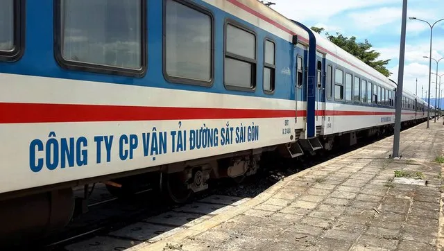 Thêm hơn 20 chuyến tàu đi Vinh, Đà Nẵng, bổ sung 2.000 vé tàu cao điểm Tết 1