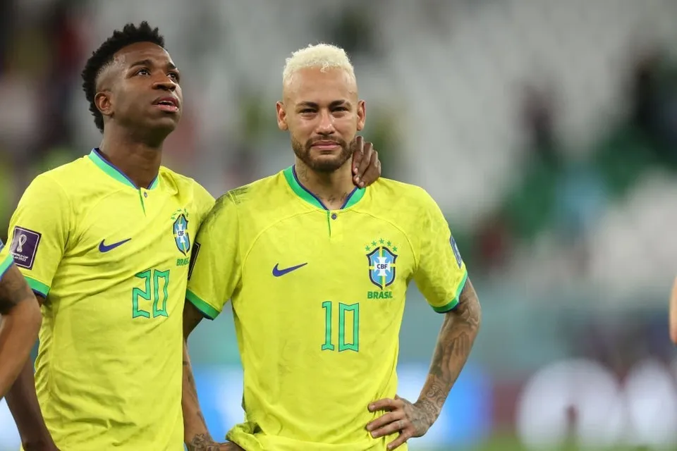 Neymar hành động đẹp với con trai Perisic, bỏ ngỏ việc chia tay Brazil