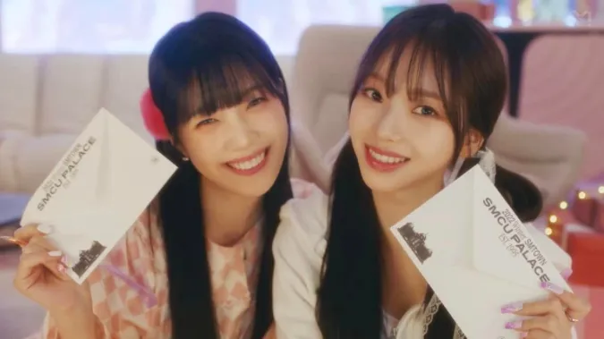 Red Velvet và Aespa kết hợp trong MV giáng sinh mới 9