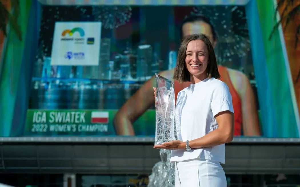 Tin tennis: Swiatek được WTA trao thưởng, chia bảng United Cup