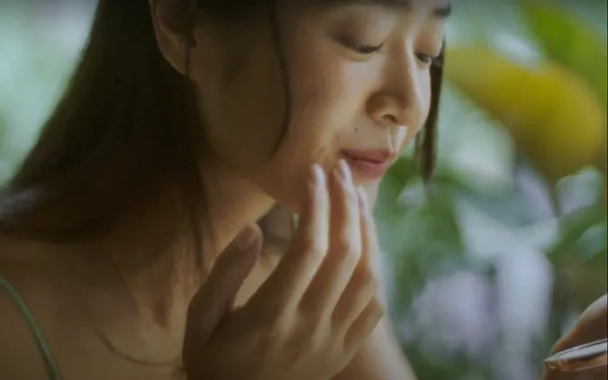 Amandine Thùy Trinh - 'nàng thơ' trong MV 'Sao Em Biết Người Rời Đi Không Buồn' của Ngô Kiến Huy 3