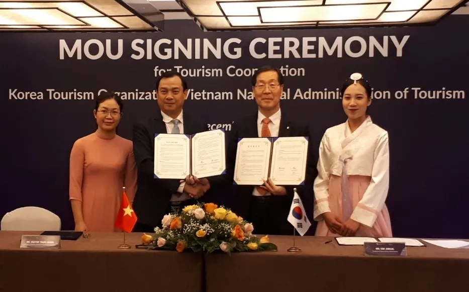 Lễ ký kết hợp tác du lịch giữa Việt Nam - Hàn Quốc.