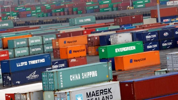 Mỹ miễn thuế thêm 9 tháng đối với 352 mặt hàng nhập khẩu từ Trung Quốc 1