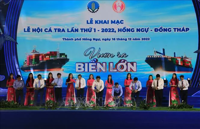 Khai mạc Lễ hội cá tra lần thứ I 1