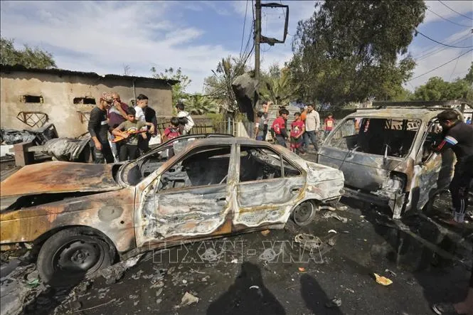 Ít nhất 8 người chết khi bom đánh trúng đoàn xe cảnh sát ở Iraq 1