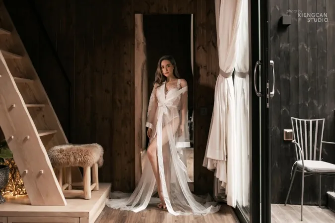 Đoàn Di Băng mạnh tay 'vun tiền' đầu tư lễ kỷ niệm 10 năm ngày cưới 15