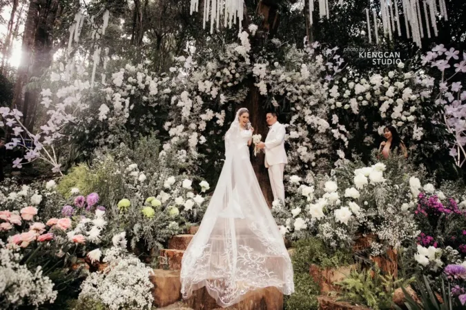 Đoàn Di Băng mạnh tay 'vun tiền' đầu tư lễ kỷ niệm 10 năm ngày cưới 1