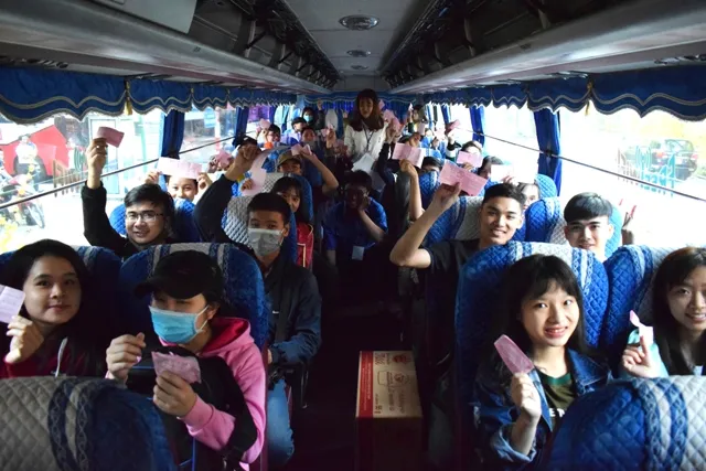 Ngày 12/1, đưa hàng ngàn sinh viên và người lao động khó khăn về quê ăn Tết 1