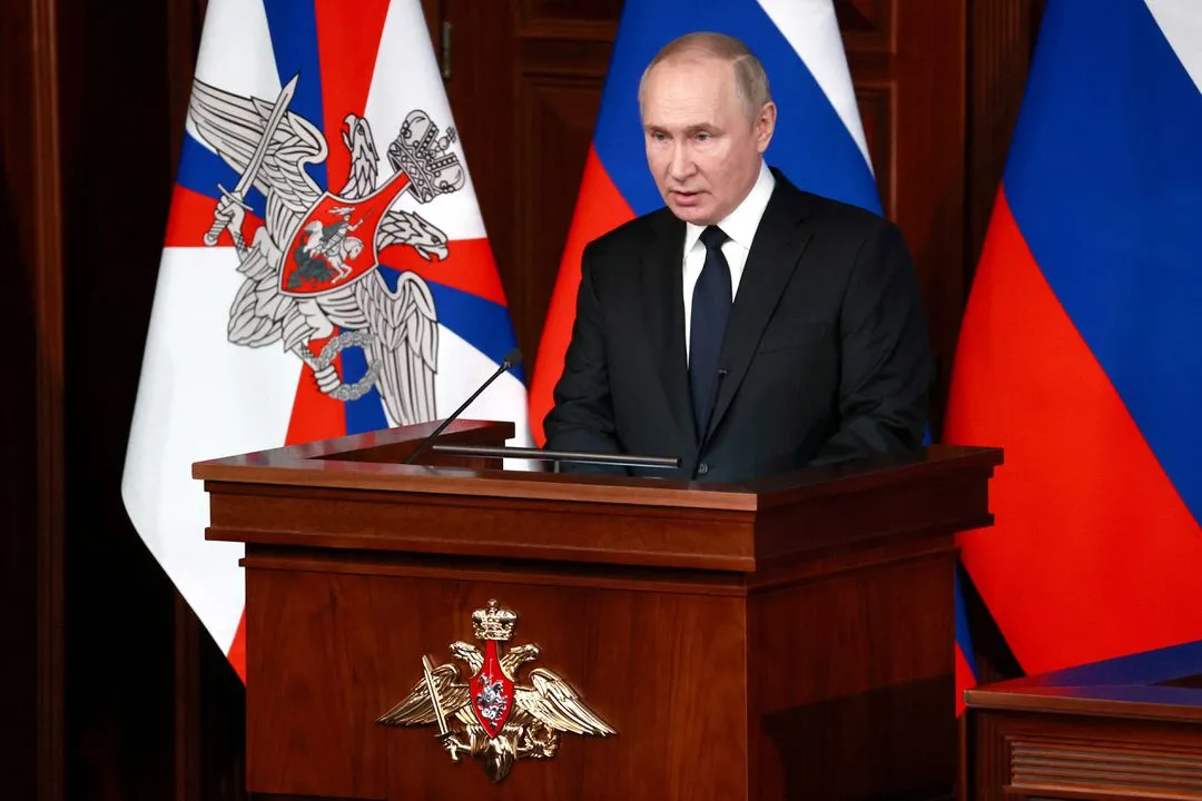 Tổng thống Nga Putin loại trừ khả năng quân sự hóa nền kinh tế