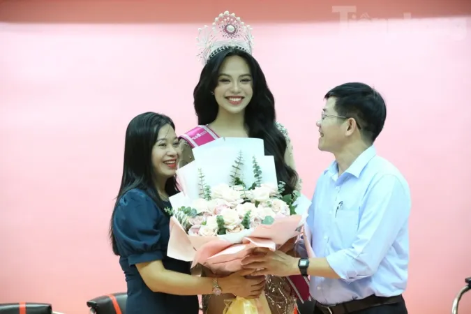 Bố ruột Tân Hoa hậu Huỳnh Thị Thanh Thủy lên tiếng trước tin đồn mua giải 3