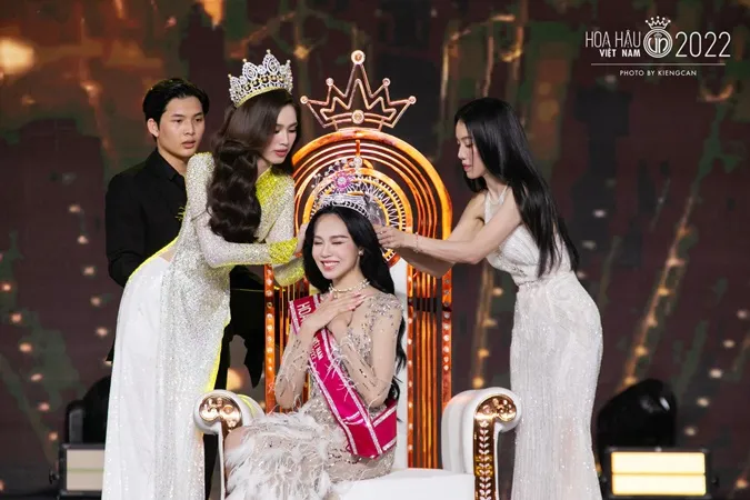 Chung kết Hoa hậu Việt Nam 2022: Thanh Thủy đăng quang, top 3 chung cuộc gây nhiều bất ngờ 22