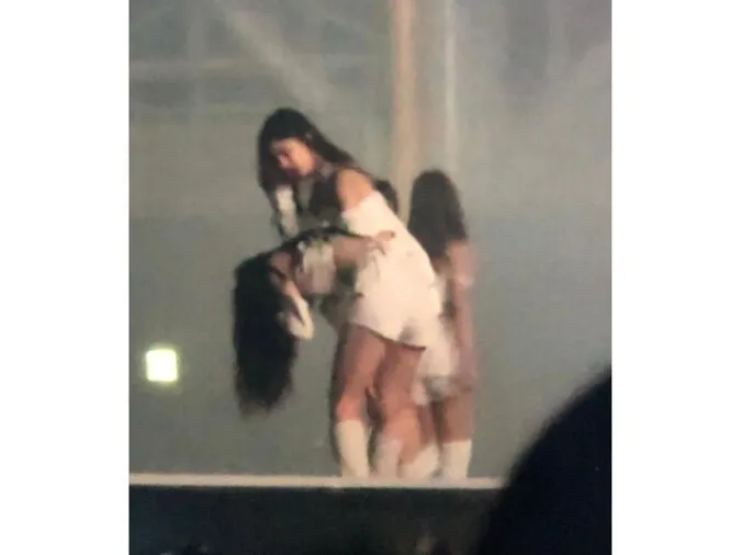 chaeryeong-itzy-khien-fan-lo-lang-khi-lo-dau-hieu-duoi-suc-sbs-gayo-daejun-2