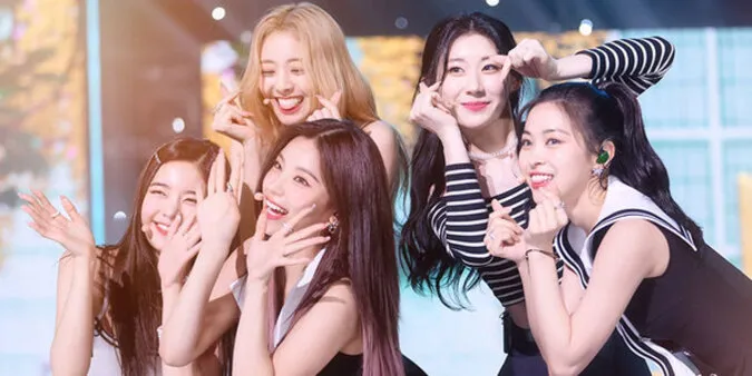 chaeryeong-itzy-khien-fan-lo-lang-khi-lo-dau-hieu-duoi-suc-sbs-gayo-daejun-4