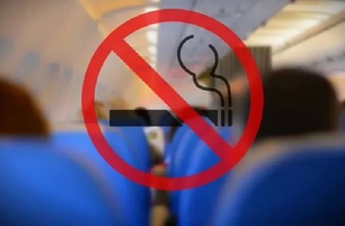 Hút thuốc lá trên máy bay, dùng giấy tờ nhân thân người khác bị cấm bay 9 - 12 tháng 1