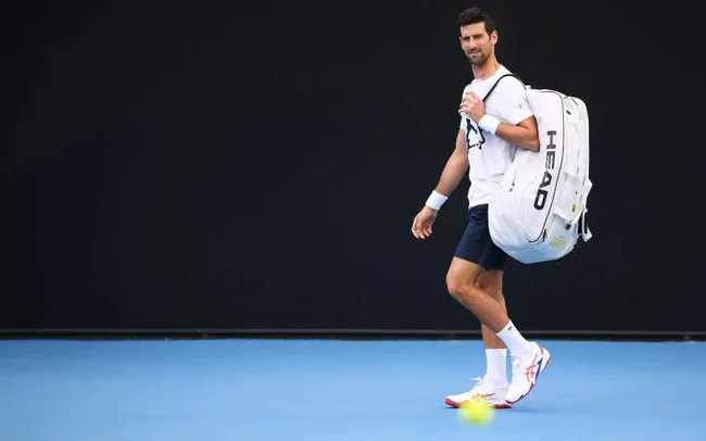 Tin tennis: Djokovic đã trở lại Australia, Raducanu đẹp nhất làng thể thao