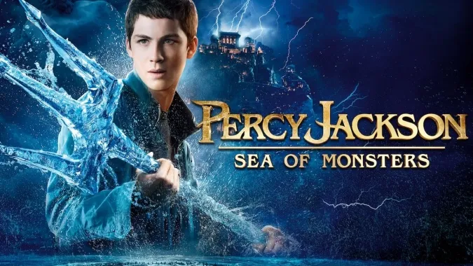 Percy Jackson: Sea Of Monster cầm cây đinh ba như thần Poseidon