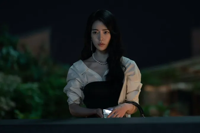 Review The Glory (phần 1): Màn lột xác của Song Hye Kyo có thỏa mãn như kỳ vọng? 12