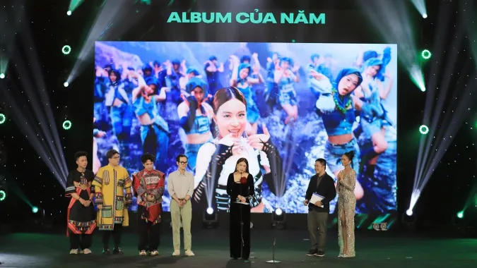 [Trực tiếp] - Lễ trao giải LSX 2022: Hoàng Thùy Linh thắng liên tiếp Album và Ca khúc của năm 1