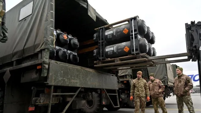 Mỹ công bố gói viện trợ mới cho Ukraine, gồm cả tên lửa phòng không 1