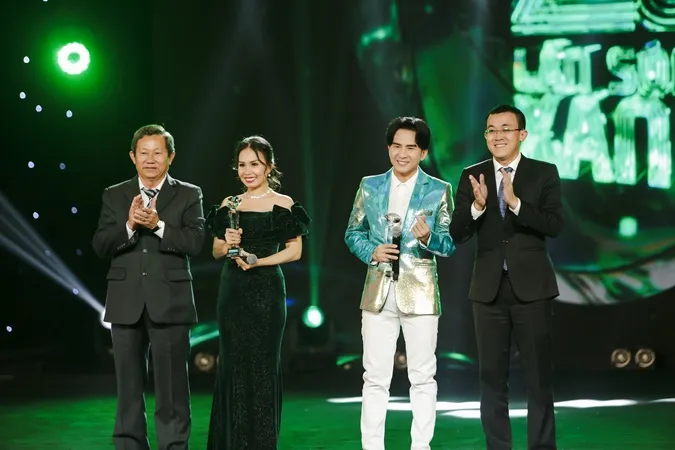 Làn Sóng Xanh 2022: Cuộc hội ngộ của 3 thế hệ nhạc Việt, khán giả vỡ òa vì được sống lại thanh xuân 11