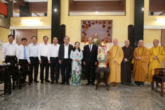 Chủ tịch nước thăm, chúc Tết Giáo hội Phật giáo Việt Nam 1