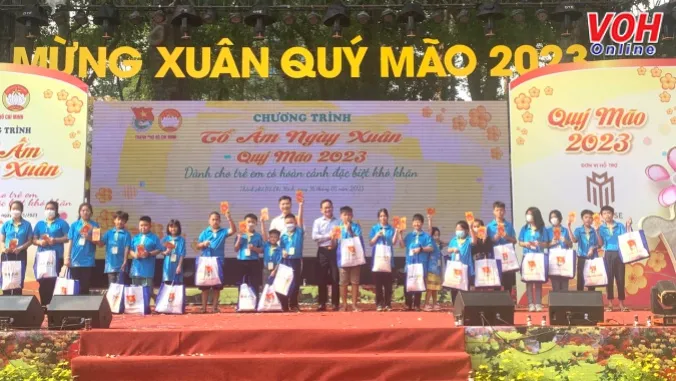 Chăm lo Tết Quý Mão 2023 cho 1.500 trẻ mồ côi, hoàn cảnh khó khăn 1