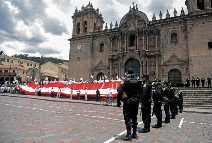 Peru gia hạn tình trạng khẩn cấp thêm một tháng