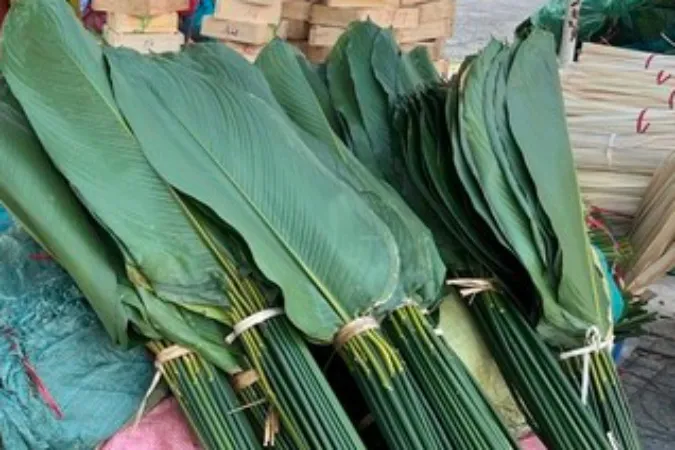 Chợ lá dong nhộn nhịp những ngày cuối năm 1