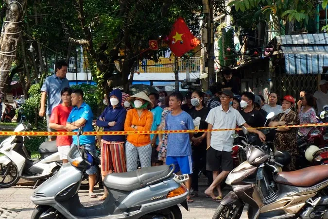 Không còn người mắc kẹt trong cửa hàng bị sập ở quận 4 3