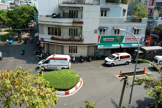 Không còn người mắc kẹt trong cửa hàng bị sập ở quận 4 1