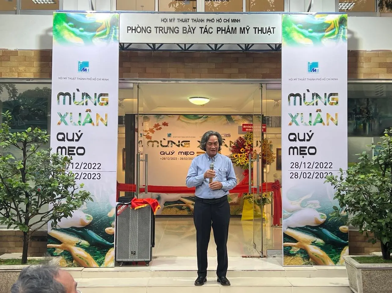 Mỹ thuật thành phố rực rỡ chào Xuân