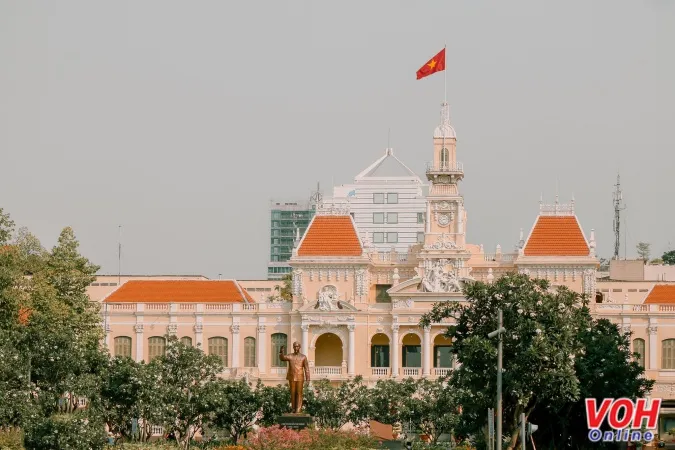 {Bài Tết mùng 30] - Sức bật ấn tượng của TPHCM 1