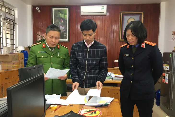 Nam Định: Bắt lãnh đạo, cán bộ trung tâm đăng kiểm xe cơ giới 18-02D 1
