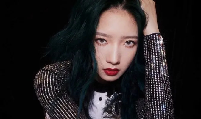 Mạnh Mỹ Kỳ đạt giải thưởng lớn sau scandal làm người thứ ba khiến netizen tranh cãi 1