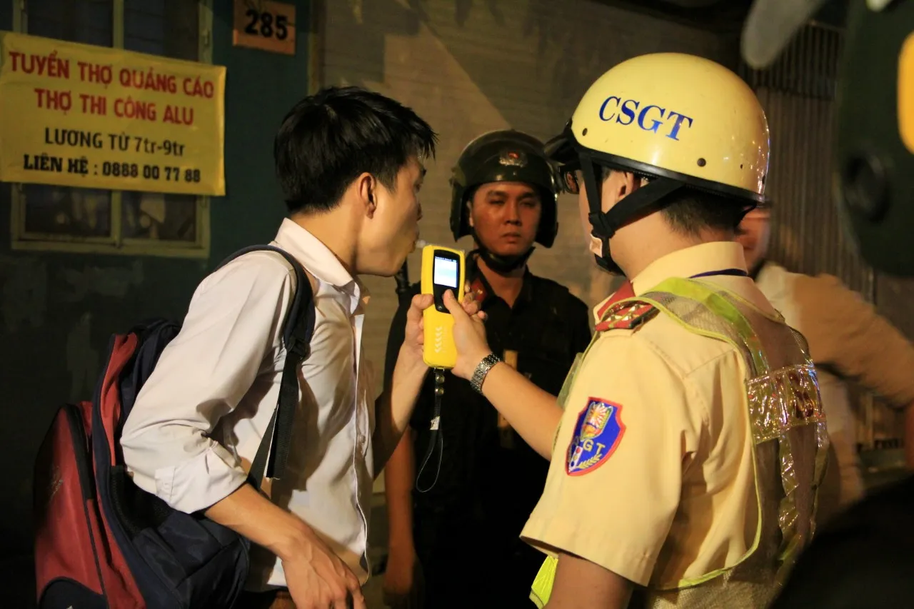 Mùng 1 Tết, xử lý hơn 700 trường hợp vi phạm nồng độ cồn 1