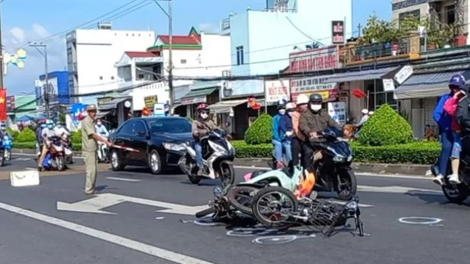 Điểm tin chiều 13/1: Em trai tưới xăng đốt nhà anh | Bé gái nguy kịch sau tai nạn liên hoàn 2