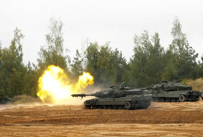 Đức bật đèn xanh cho đồng minh NATO viện trợ xe tăng cho Ukraine