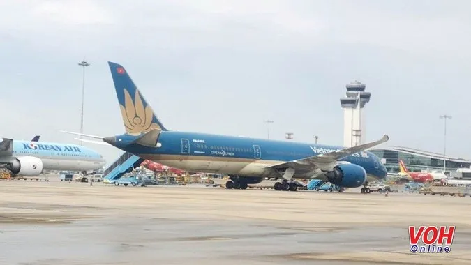 Sân bay Tân Sơn Nhất phá kỷ lục, đón gần 150 ngàn khách ngày mùng 6 Tết 1