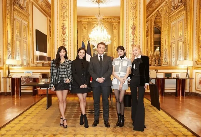 Blackpink xuất hiện chung khung hình cùng tổng thống Macron và phu nhân 3