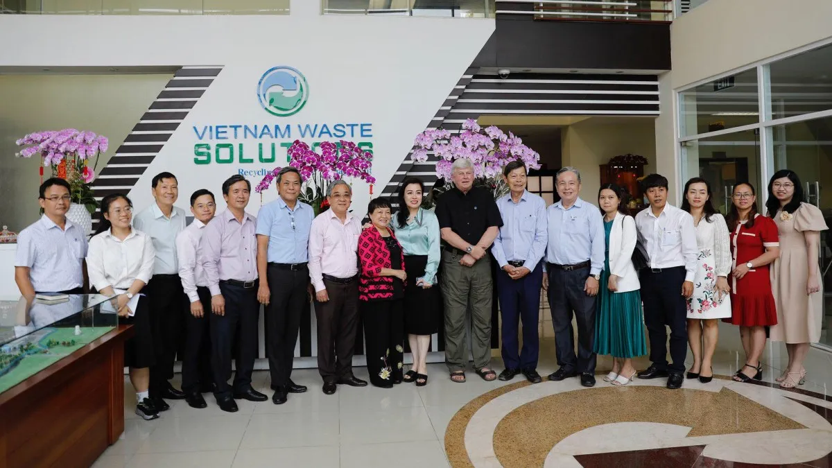 Hiệp hội Doanh nghiệp Thành phố tiếp xúc với lãnh đạo Công ty TNHH Xử lý chất thải Việt Nam