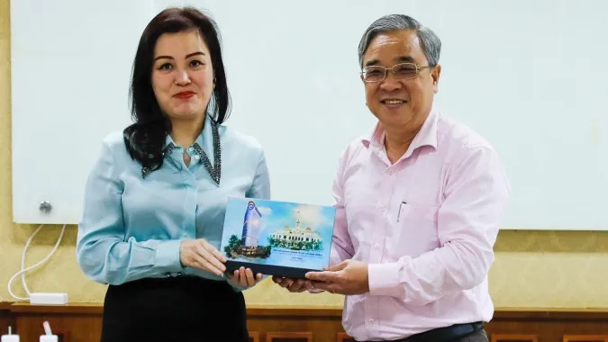 Hiệp hội Doanh nghiệp Thành phố tiếp xúc với lãnh đạo Công ty TNHH Xử lý chất thải Việt Nam 1