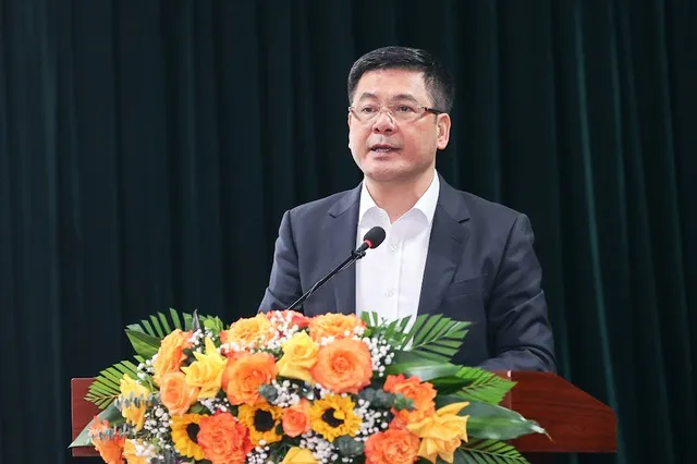 Bộ trưởng Bộ Công Thương Nguyễn Hồng Diên 
